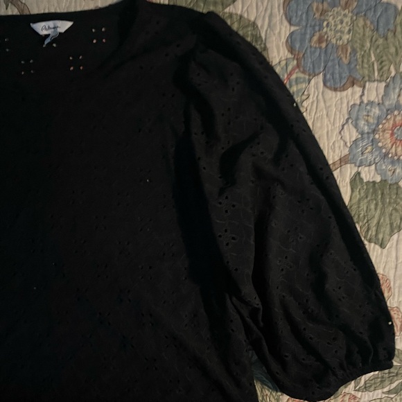 (3 for $24❣️) Reitmans Black Eyelet Top - Picture 8 of 9